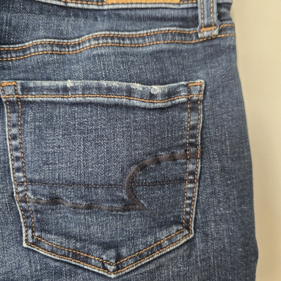 American Eagle Outfitters Shortie Blue Denim Shorts - Picture 7 of 11